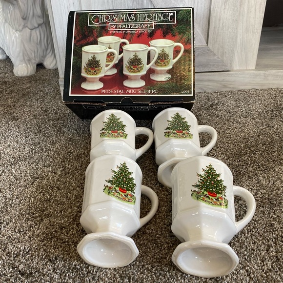 Pfaltzgraff Christmas Heritage Pedestal OCTAGON Mugs Cups Set of 4 10oz - Picture 2 of 8
